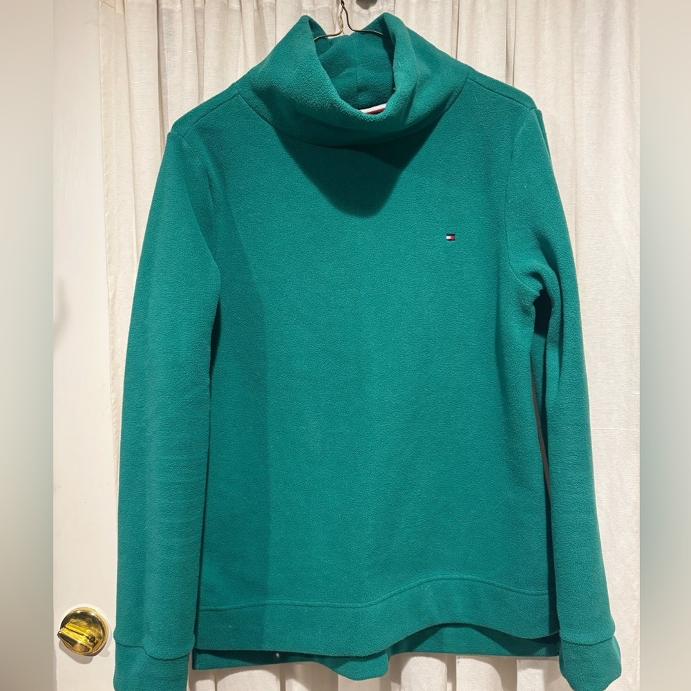 Tommy Hilfiger Women’s Kelly green  Cowl Neck Fleece pullover